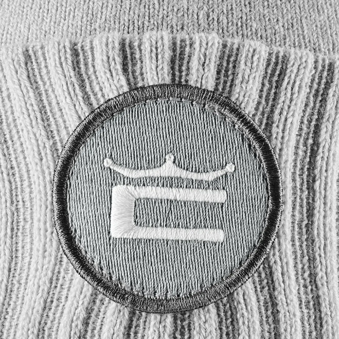 COBRA Golf Men's Crown C Pom Golf Beanie
