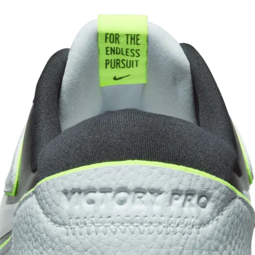 Nike Men's Victory Pro 3 Waterproof Spiked Golf Shoes